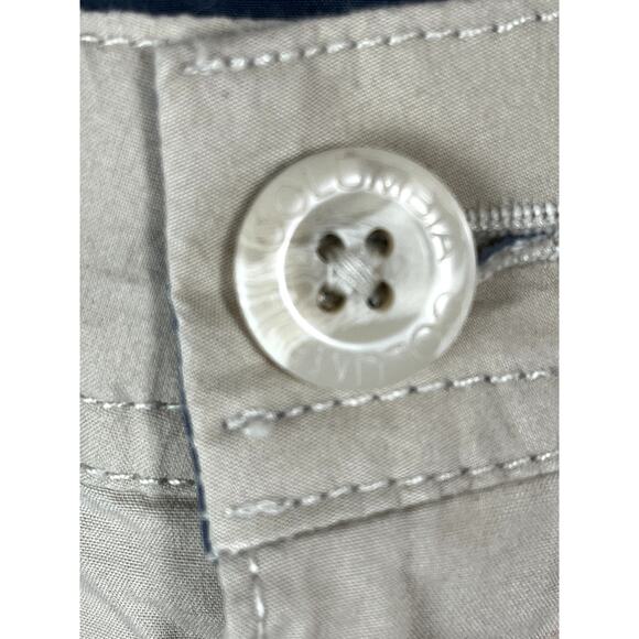 Columbia Sportswear women's khaki shorts, size 30w 8L - Picture 3 of 9